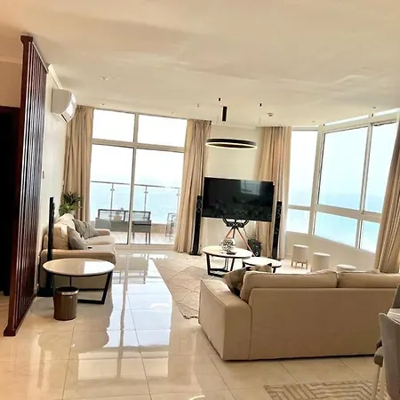 شقة فاخرة Vip مطلة على البحر برج المسارات Jeddah Exterior photo