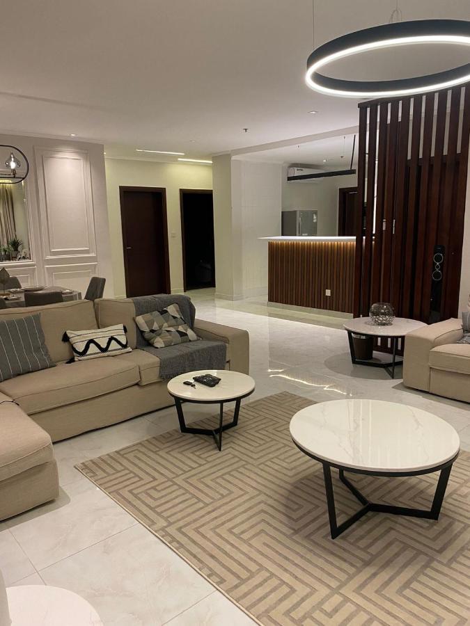 Apartment فاخرة Vip مطلة على البحر برج المسارات *
