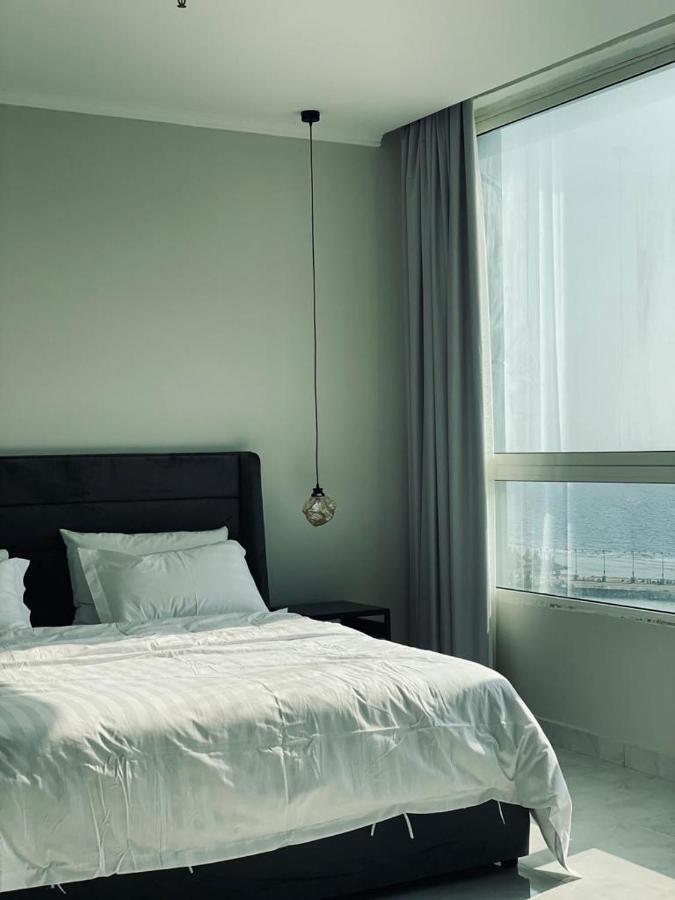 Apartment فاخرة Vip مطلة على البحر برج المسارات *